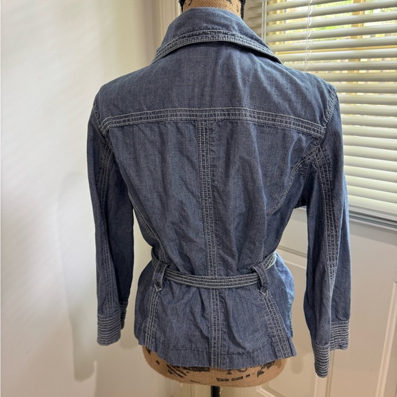Chico's 100% cotton Blue light denim Jacket w/  Belted Waist sz 2 Vanity = Large - Picture 4 of 10